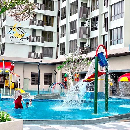 Seaview Poolview Cityview Baliresidence Video Game 5Minjonker Malacca Exteriör bild
