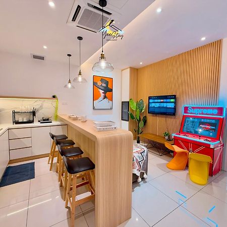 Seaview Poolview Cityview Baliresidence Video Game 5Minjonker Malacca Exteriör bild